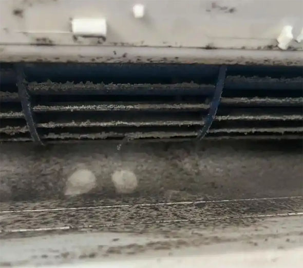 中宁空调吹的风有股烧焦味是怎么回事